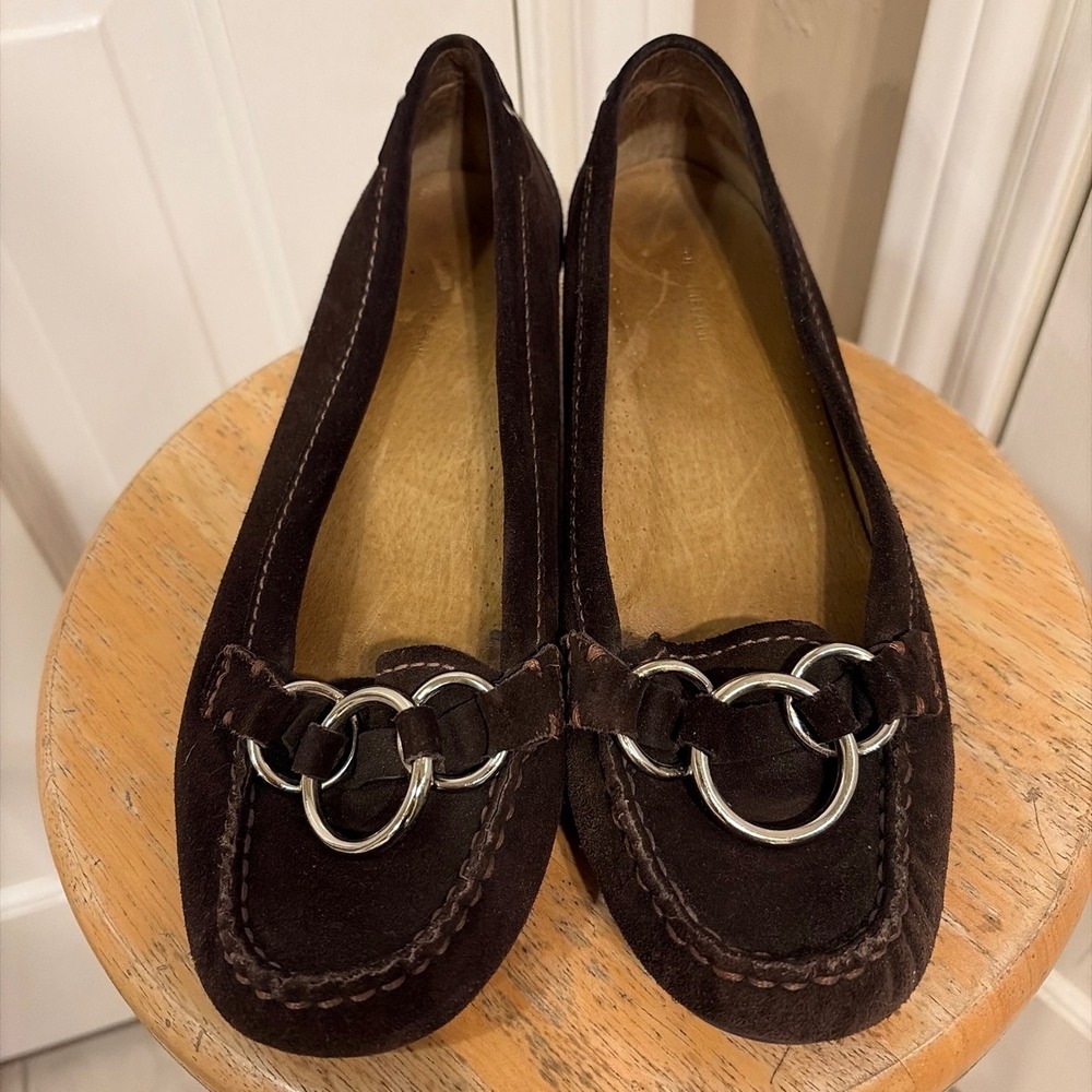 Antonio Melani Brown Suede Block Heel Loafers Silver Ring Detail Size 9M
